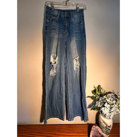 Shein Super Baggy Distressed Jeans | Size XS | W= 12in | R= 11in | L= 28in | Bot - Picture 1 of 4